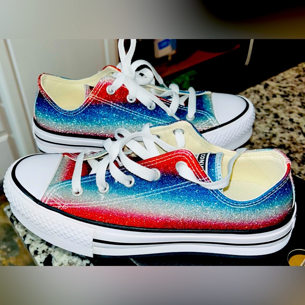✨NEW✨ Converse Chuck 70 'Glitter' Low (Red/Blue/Silver), Youth Size 3.5
